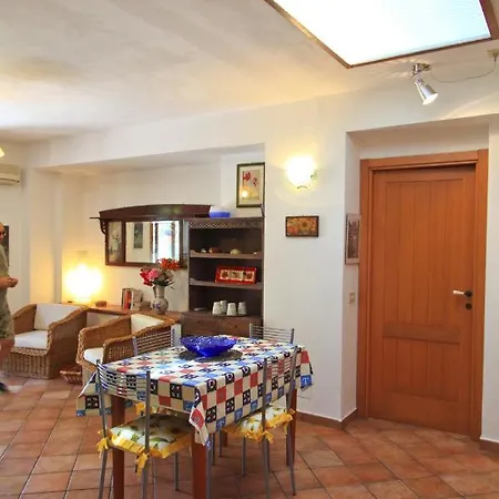 Del Golfo Villa *